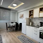 The Urban Nest Cozy 2br Ap *